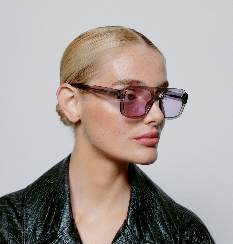 A.Kjæbede Kaya Sunglasses Grey Transparent Sunnies