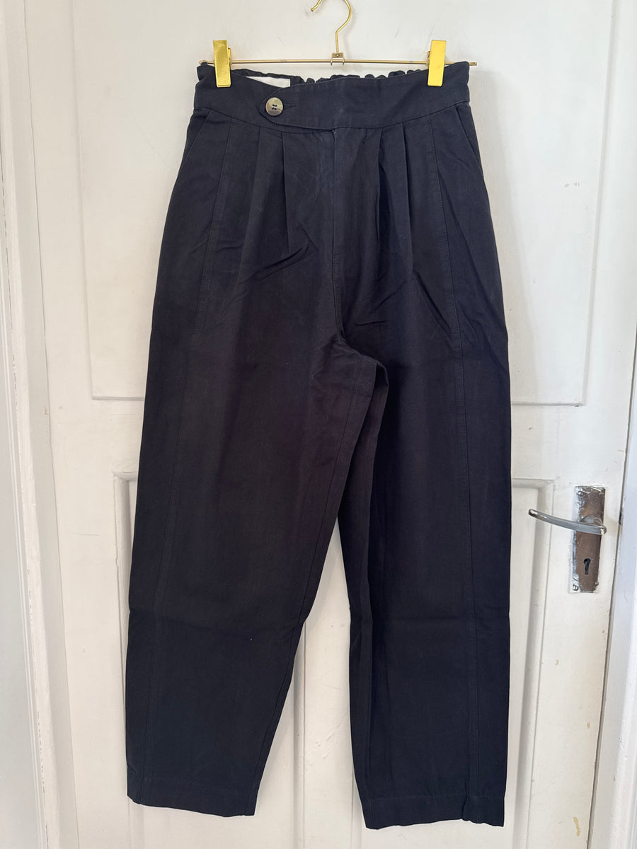 Leon & Harper Penelope Barrel Leg Cotton Trousers Black