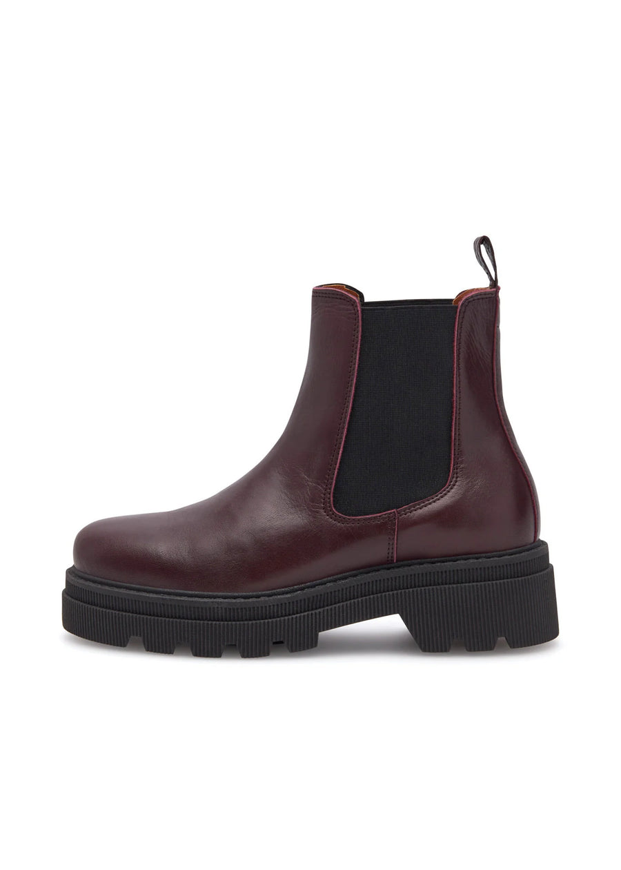 Woden Sanna Chelsea Boot Cherry