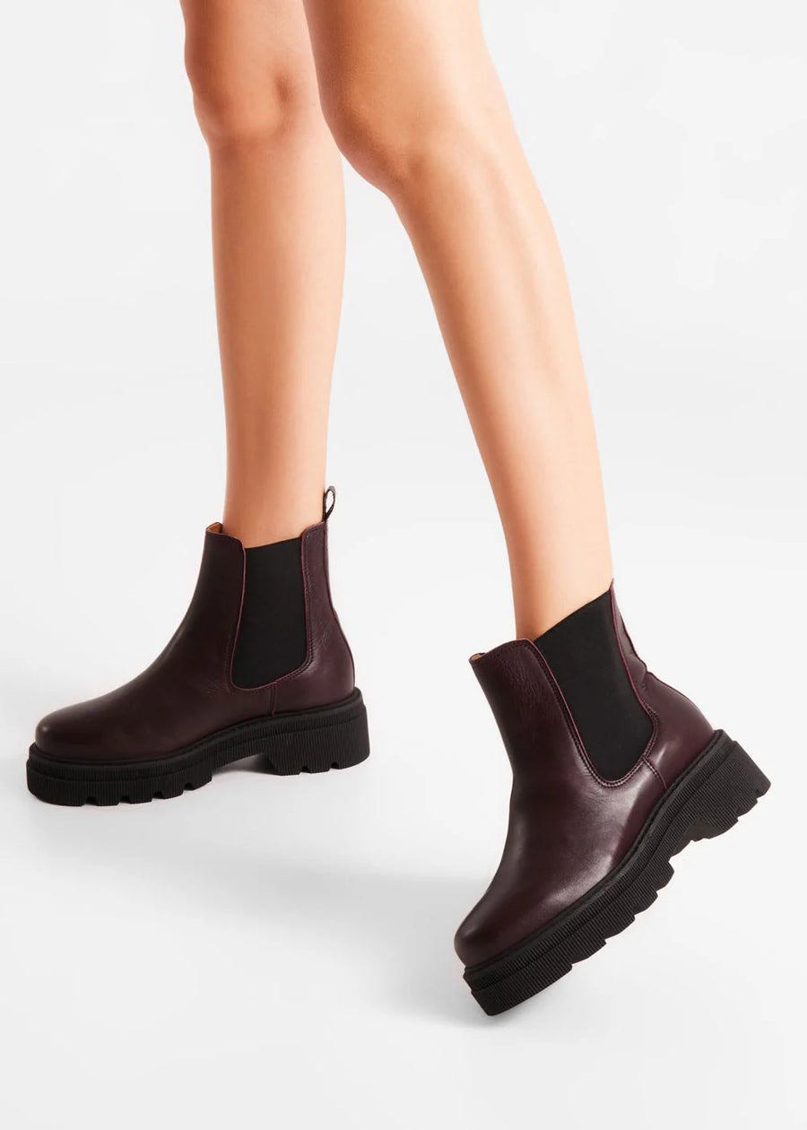 Woden Sanna Chelsea Boot Cherry