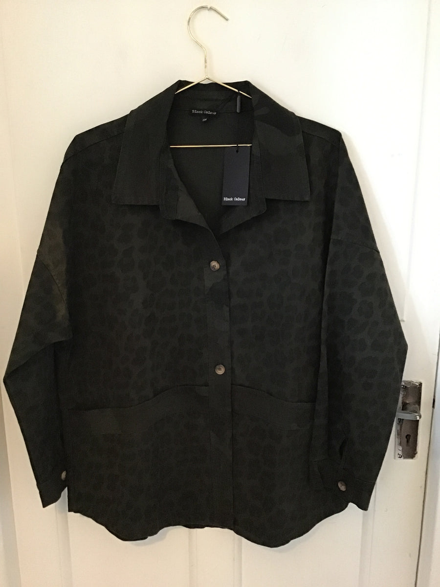 Black colour Jacket Khaki Leopard Camo One Size