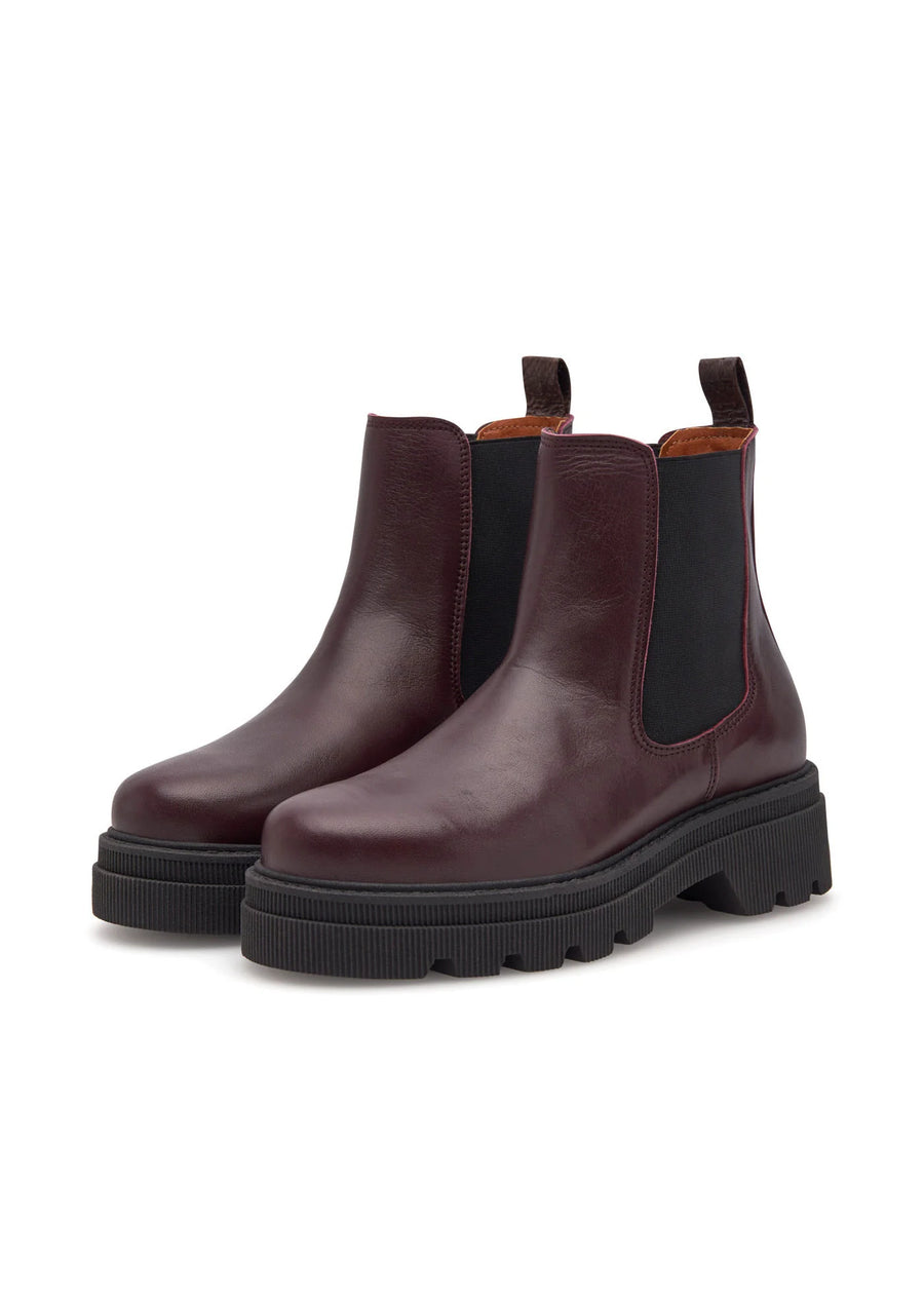 Woden Sanna Chelsea Boot Cherry