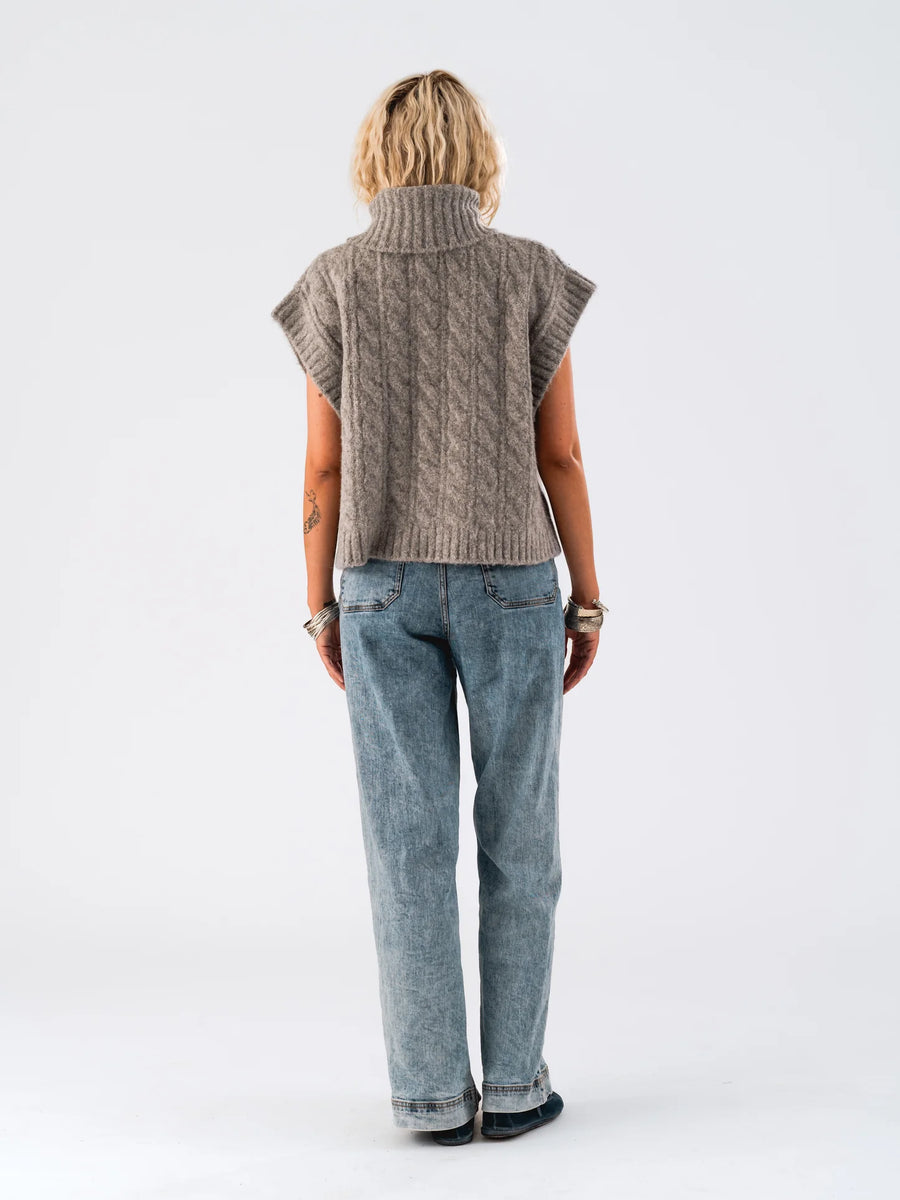 Lollys Laundry Fresno Knit Vest in Dark Grey Melange