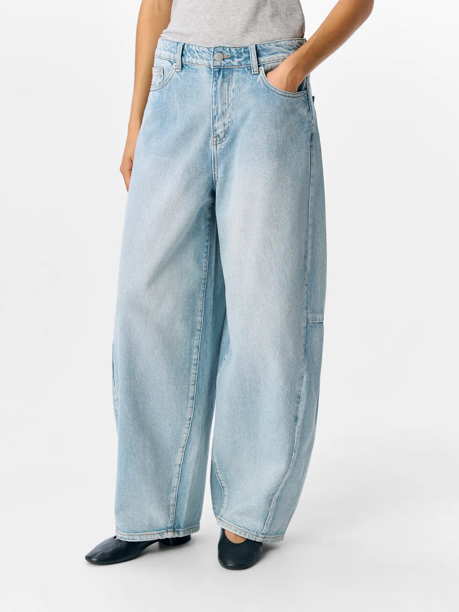 Object Moji Elsa Barrel Leg Jeans Light Wash