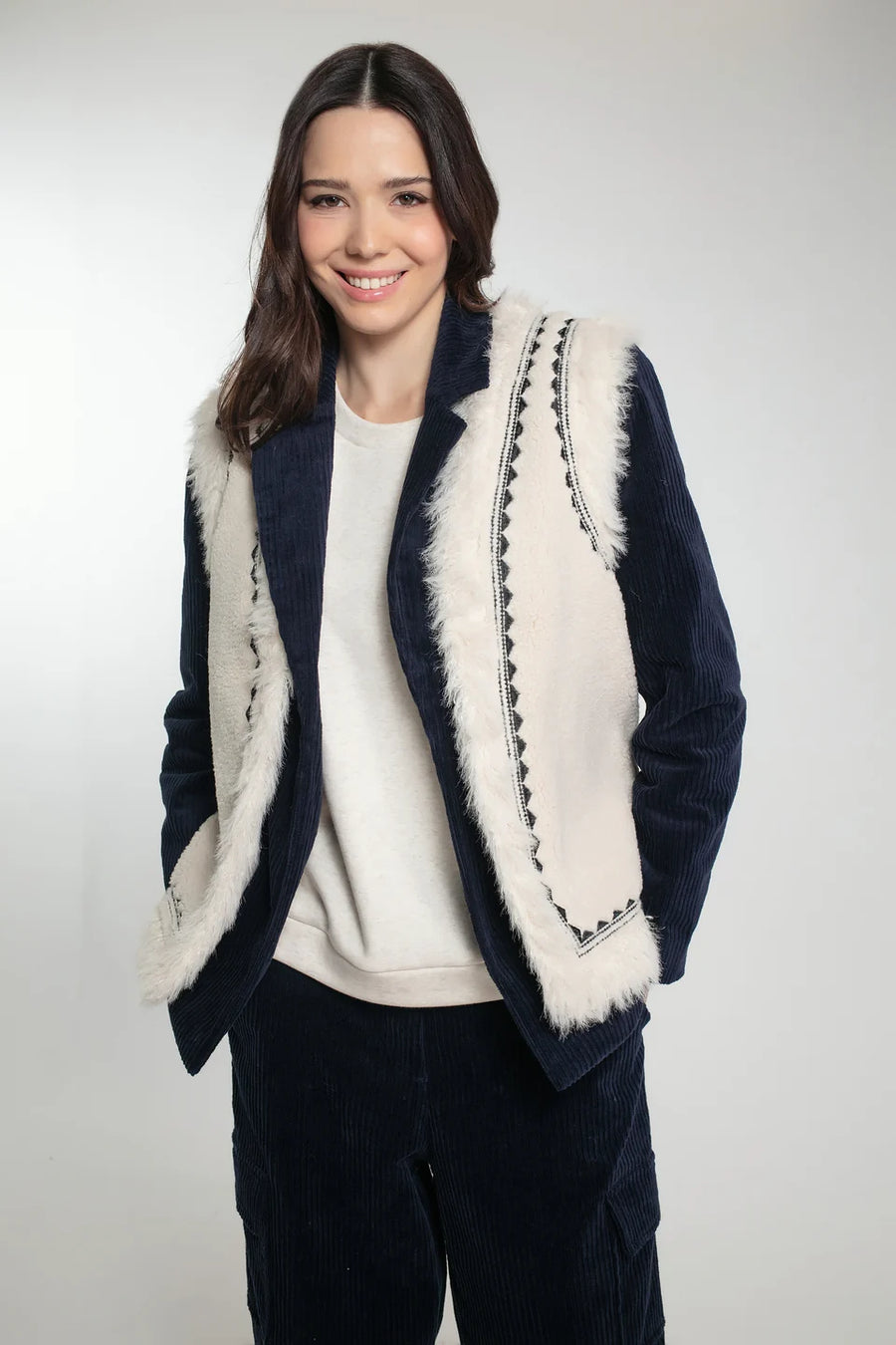 Nooki Dannika Gilet Cream Suede Fur Effect